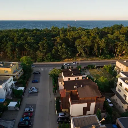 Bursztynowa 13