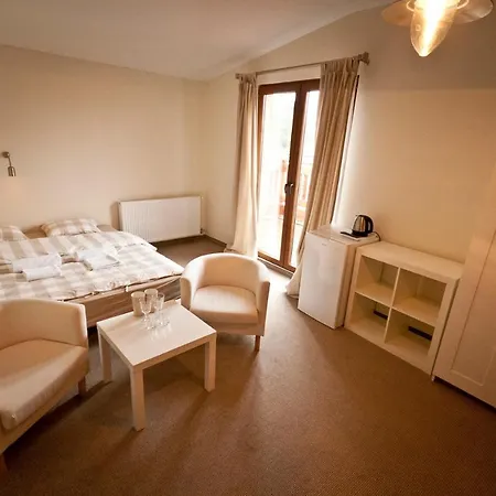 Guest house Bursztynowa 13 *