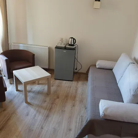 Bursztynowa 13 Guest house