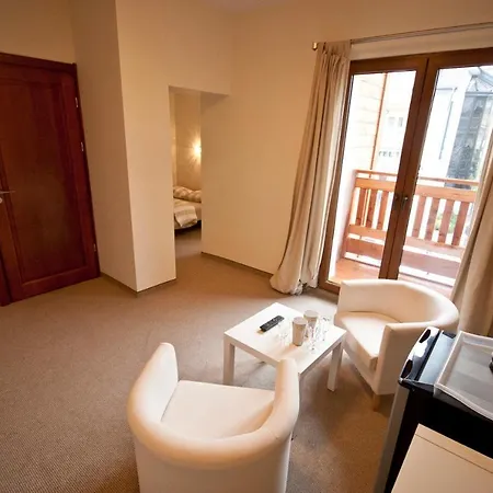 Πανσιόν Bursztynowa 13