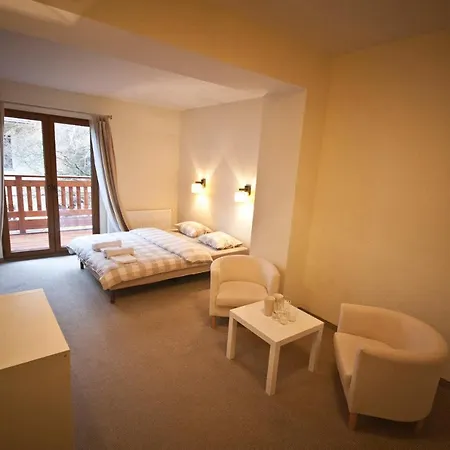 Bursztynowa 13 Πανσιόν 3*