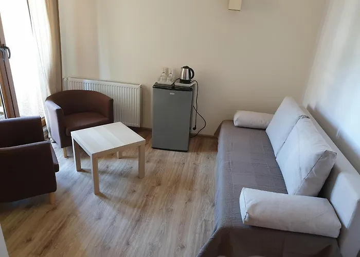 Bursztynowa 13 Guest house