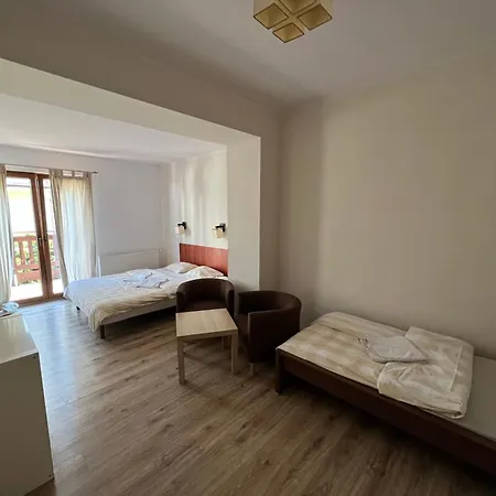 Bursztynowa 13